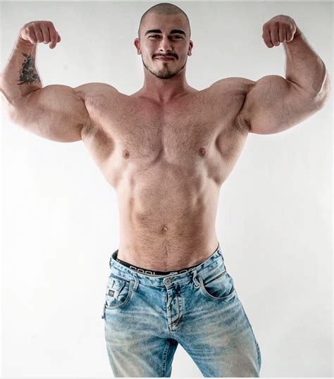 Pin By Mateton On Carn Jeans Y Pits Muscle Men Muscular Men Muscle