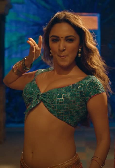 9 Kiara Advani Hot Stills Bijli Song From Govinda Naam Mera Just For Movie Freaks