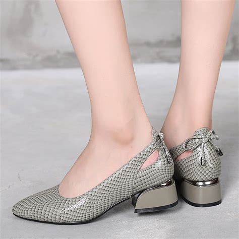 Womens Casual Shoes Serpentine Design Genuine Leather Pointed Toe Pumps With Thick Heel