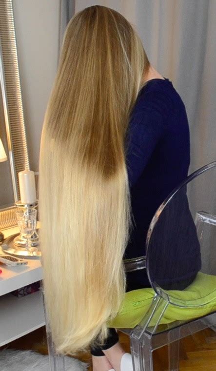 Video Premium Blonde Hair Classic Length Realrapunzels