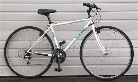 175 Trek 700 Multitrack 21 Speed Utility Bike 54 57