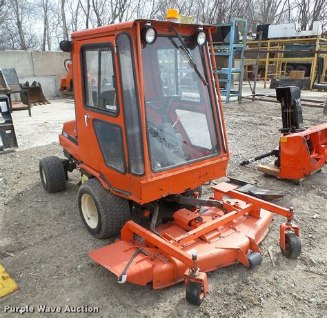 Kubota F2560 Lawn Mower And Attachments In Newton Ia Item Cb9865