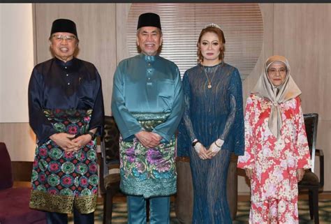 Wan Junaidi Selamat Bersanding Majlis Resepsi Dihadiri Premier Sarawak Astro Awani