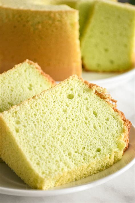 No Fail Pandan Chiffon Cake Easy Step By Step Recipe Foodelicacy