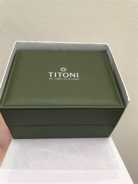 [心得] TITONI天星系列(83538 S-ST-570）開箱 - 看板 watch - 批踢踢實業坊
