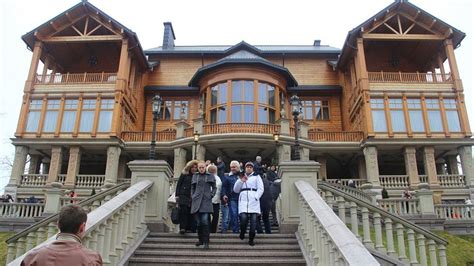In Pictures Luxury Ukraine Presidential Home Revealed Bbc News