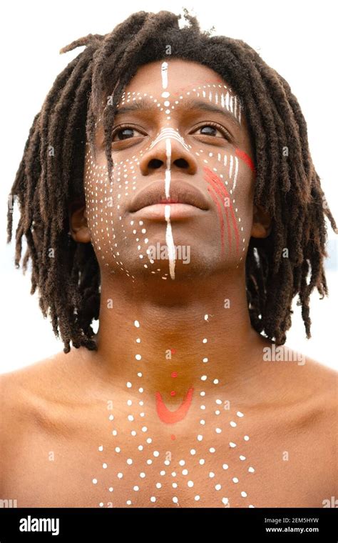 Aboriginal Face Painting Hi Res Stock Photography And Images Alamy