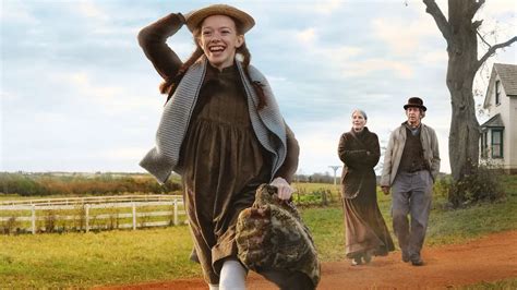 watch the anne with an e season 3 trailer fangirlish