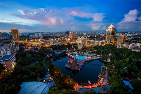 Set within subang jaya, sunway lagoon theme park is divided into water park, scream park, amusement park, extreme park and. This Is The Best Resort For A Staycation And It's Right ...