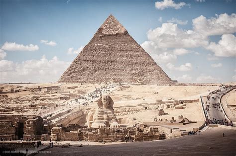 the three ancient egyptian pyramids the pyramid of khafre and the great pyramid of khufu and