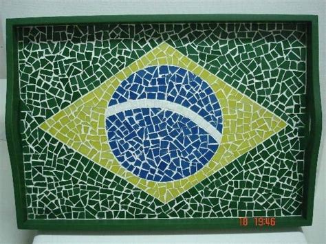 Bandeira Do Brasil Feita Com Material Reciclável Vários Materiais
