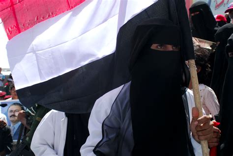 fatwa forbids work of female activists in yemen s taiz middle east eye