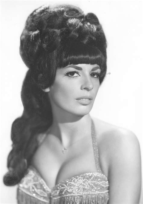 The original series, tor.com stated, when you think of the 60s and science fiction hairstyles, the first image is probably rand's beehive hair. hairestyle 1960s | Vintage hairstyles, 1960s hair, Hair styles