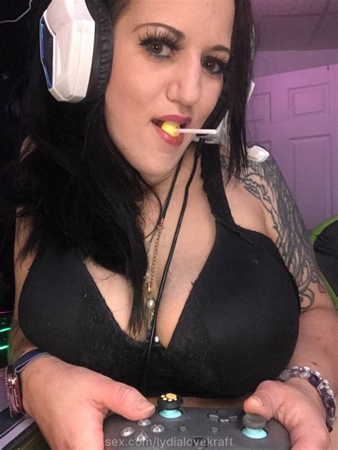 Lydialovekraft Come Join My Discord Bigtits Gamergirl Tattoos