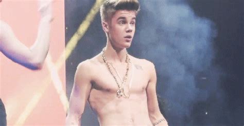 Justin Biebers Been Pictured Totally Naked Again Is Someone Trying