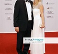Matthias Platzeck mit Ehefrau Jeanette Jesorka bei der Verleihung der ...