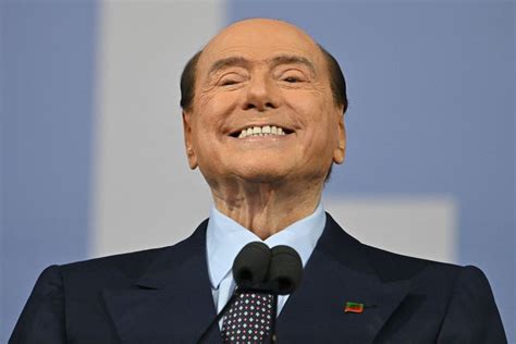 Silvio Berlusconi Lega Más De 100 Millones A Su Pareja