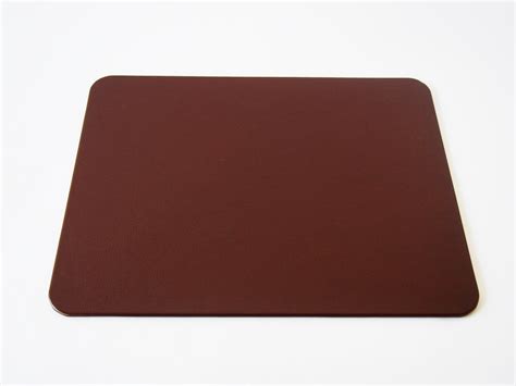 Like a staples desk pad, it has dual colors with one side created as a full desk mouse pad. Brown Leather Desk Pad: Genuine Top-Grain Leather ...