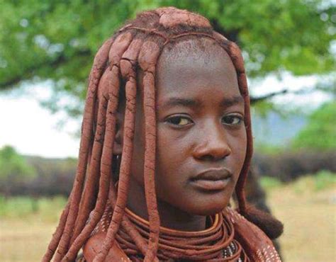 非洲这个原始部落，男女关系很“随便”，女性以“赤裸”为美原始部落男女关系辛巴新浪新闻