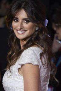 Penelope Cruz Bores In Chanel White Princess Dress And Silver Sandals