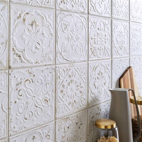 En plus de plafonniers décoratifs, découvrez nos plafonnier de salle. crédence - carrelage style ancien Leroy Merlin - 19€/m2 | Carreau de ciment, Sol carreaux de ...