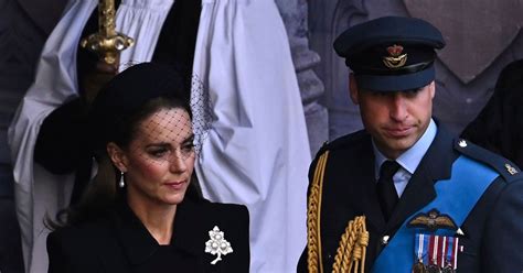 Princess Kate Wears Queen Elizabeth Princess Dianas Jewels To Procession