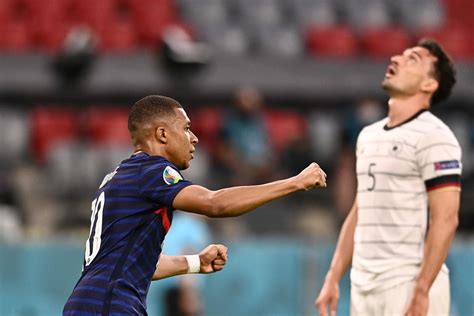 These days a joyful ritual, on the football field often met with stunned reactions: France 1-0 Germany LIVE! Hummels own goal - Euro 2021 ...