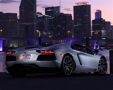 Fonds Décran Lamborghini Aventador Lp700 4 Supercar Ville Nuit