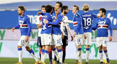 Fabio quagliarella (sampdoria) header from very close range to the high. Sampdoria Vs Crotone - 8hhak 9j6su9hm / Live result for ...