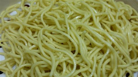 Produk makanan jenama brahim's sangat terkenal di kalangan pelajar dan anak perantau malaysia di luar negara. Chempaka Merah: From My Kitchen : Mee Bandung