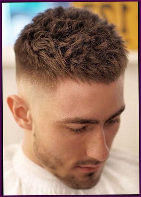 Coiffure pour homme sur le côté automne hiver 2018. Coupe de cheveux pour homme 2019, dégradé court en 2020 (avec images) | Cheveux homme, Coiffure ...