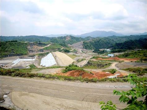 萬宜水庫（英語：high island reservoir；民間俗稱「萬宜湖 或 糧船灣水庫」）位於香港西貢區，是香港儲水量最大的水庫，容量達2.81億立方米。萬宜水庫由當時的港英政府興建，工程計劃於1969年展開，1971年動工，1978年11月底完工，是香港最新建成的水塘，連. 〈中部〉湖山水庫首座採生態保育設計 - 地方 - 自由時報電子報