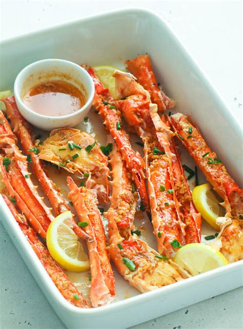 Snow crab fished from the pristine waters of patagonia off the southern coast of chile. Baked Crab Legs in Garlic Butter Sauce | Recipe in 2020 ...