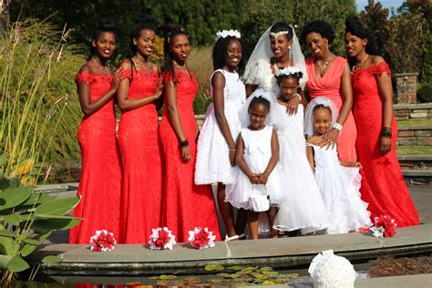 무료 이미지 사람들 소녀 빨간 함께 혼례 신부 기혼 결혼 의식 드레스 여자들 전통 5184x3456 1178661 무료 이미지 pxhere