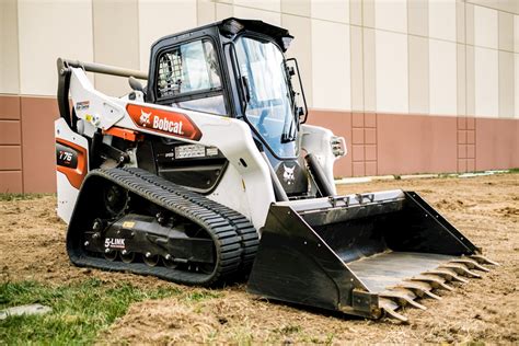 Bobcats New R Series Skid Steers And Ctls Are Its Toughest And Most