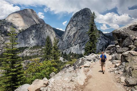 Hiking Yosemite Earth Trekkers