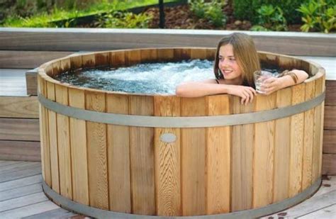 Quality Cedar Hot Tubs Cedar Hot Tub Hot Tub Tub
