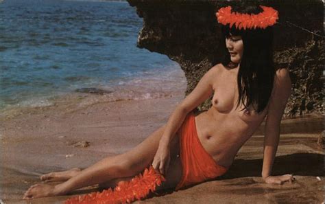 Hawaiian Beach Cove Reveals Hidden Delight Honolulu Hi Risque Nude