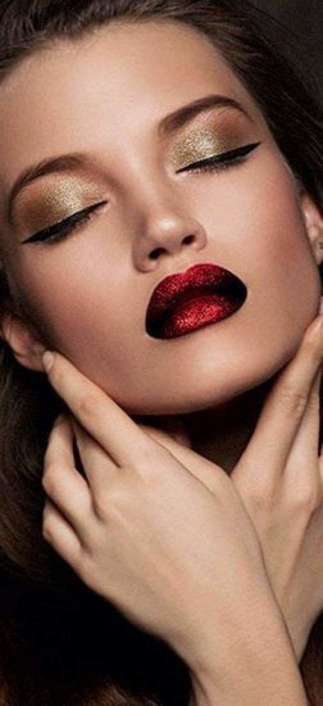 Smokey Eyes With Red Lips Thats Sensous And Seductive Hike N Dip Eye