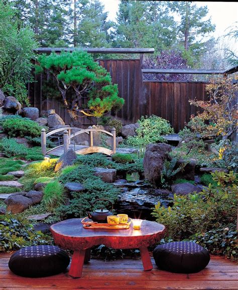 17 Peaceful Green Japanese Style Backyards