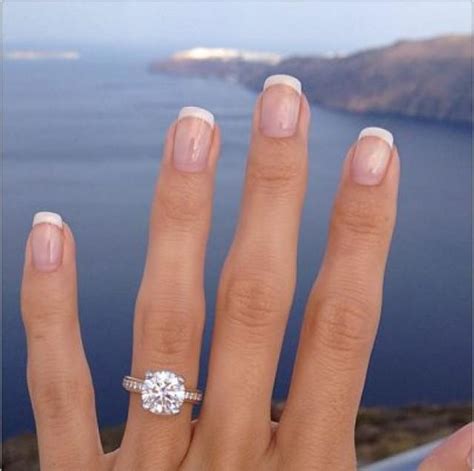 Real Engagement Ring Selfies From Real Brides 2266272 Weddbook