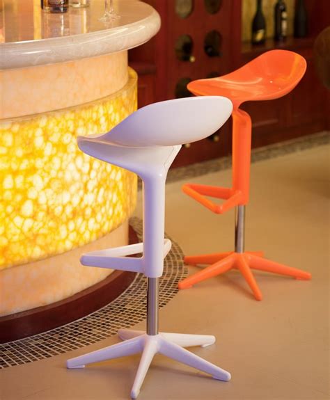 Modern Classic Design Swivel Loft Popular Bar Stool Chair Plastic