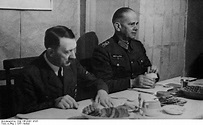 ADOLF HITLER BEST PICTURES: Adolf Hitler Pictures With His Generals