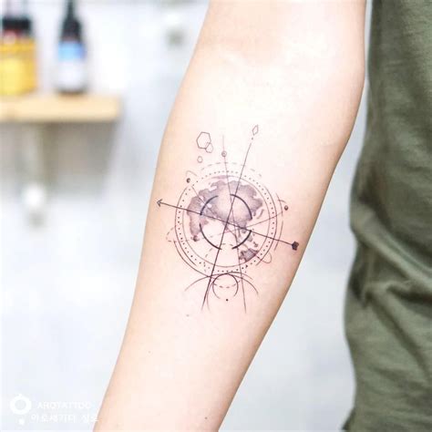 Map Of The World Tattoo Globe Tattoos Tattoos Compass