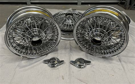 Jaguar E Type Mk2 15x5 Chrome Wire Wheels With Spinners Set Of 5 Ebay
