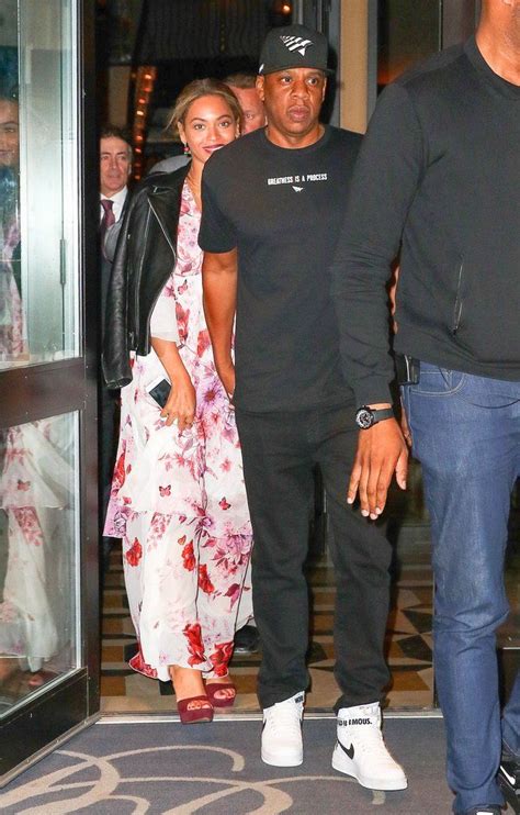 Beyoncé And Jay Z Put On A Loving Display During Their Romantic Date