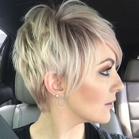 Choppy shorter bob retains movement of your gorgeous hair, but it allows you to style it more this hairstyle is particularly lovely on women with fine hair. 2020 Latest Choppy Pixie Bob Hairstyles For Fine Hair