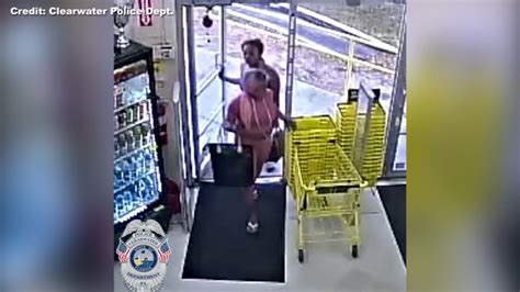 Video Dollar General Worker Dragged Through Parking Lot By Shoplifters In Clearwater Florida