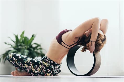 Ways To Use A Yoga Wheel