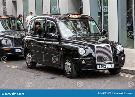 Taxi In Londen London Taxi Black Cab Tx4 In London England United